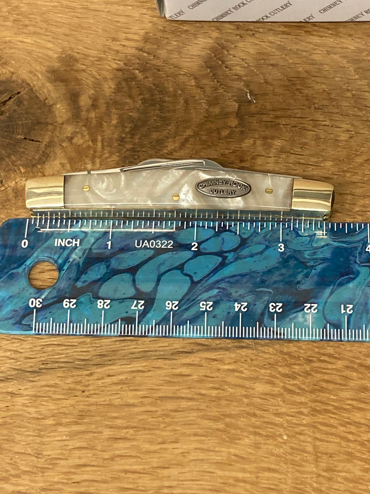 Chimney Rock Small 4 Blade Congress White Pearl plastic CR49068