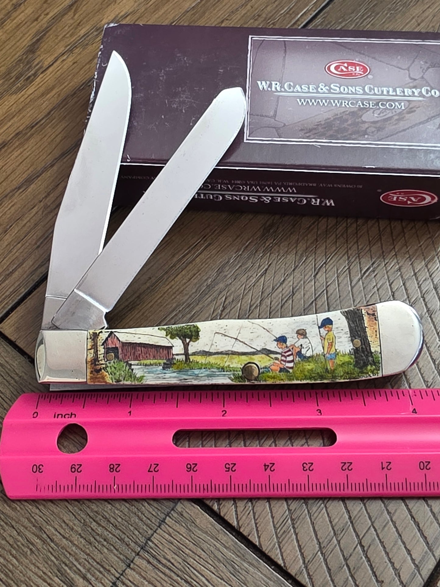 2007 Case XX Harbour Scrimshaw Covered Bridge Fishing - Bonestag Trapper knife