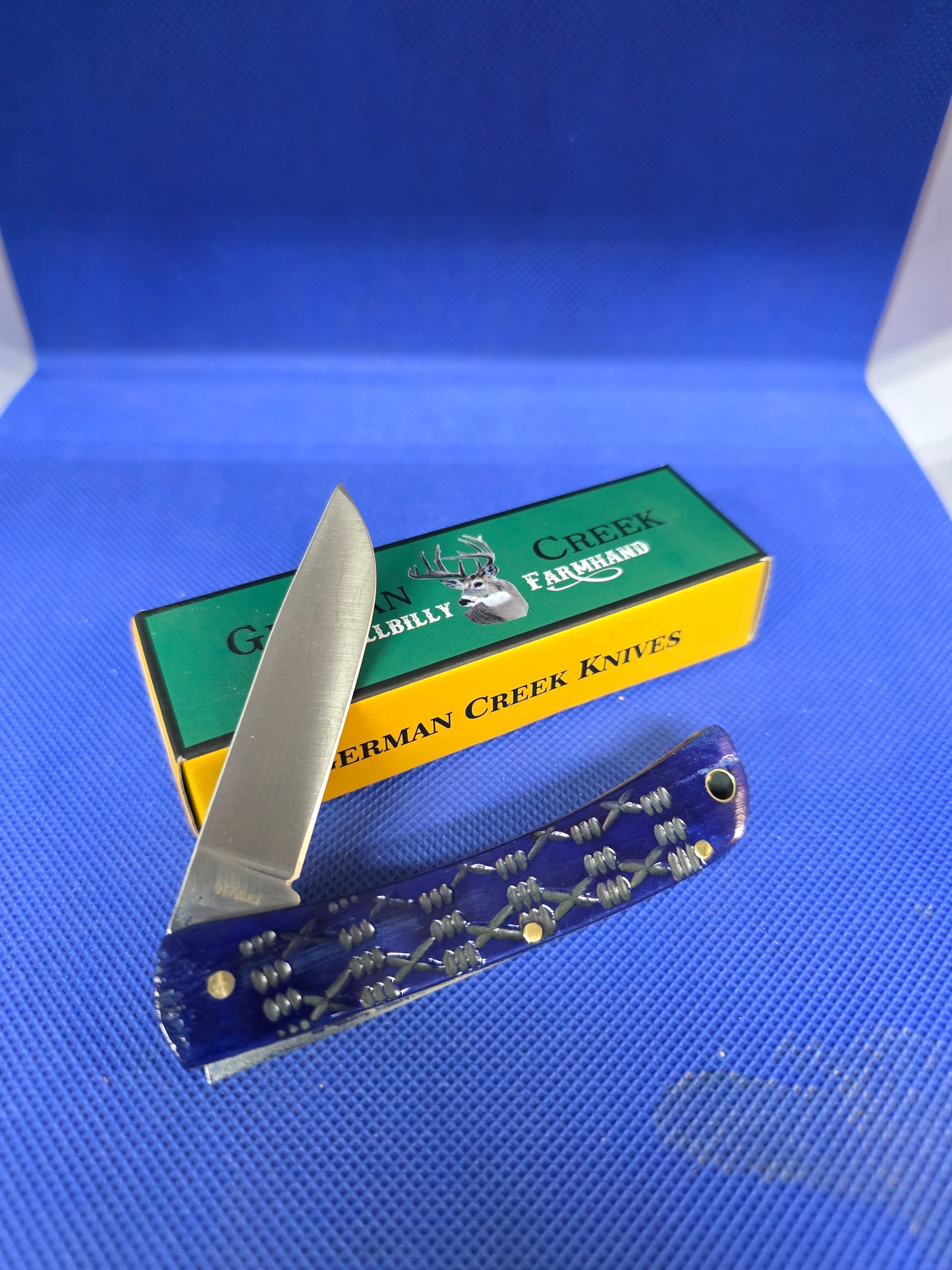 The Hillbilly Farmhand - Blue Crocodile Bone Handles - GCFH037YWSC