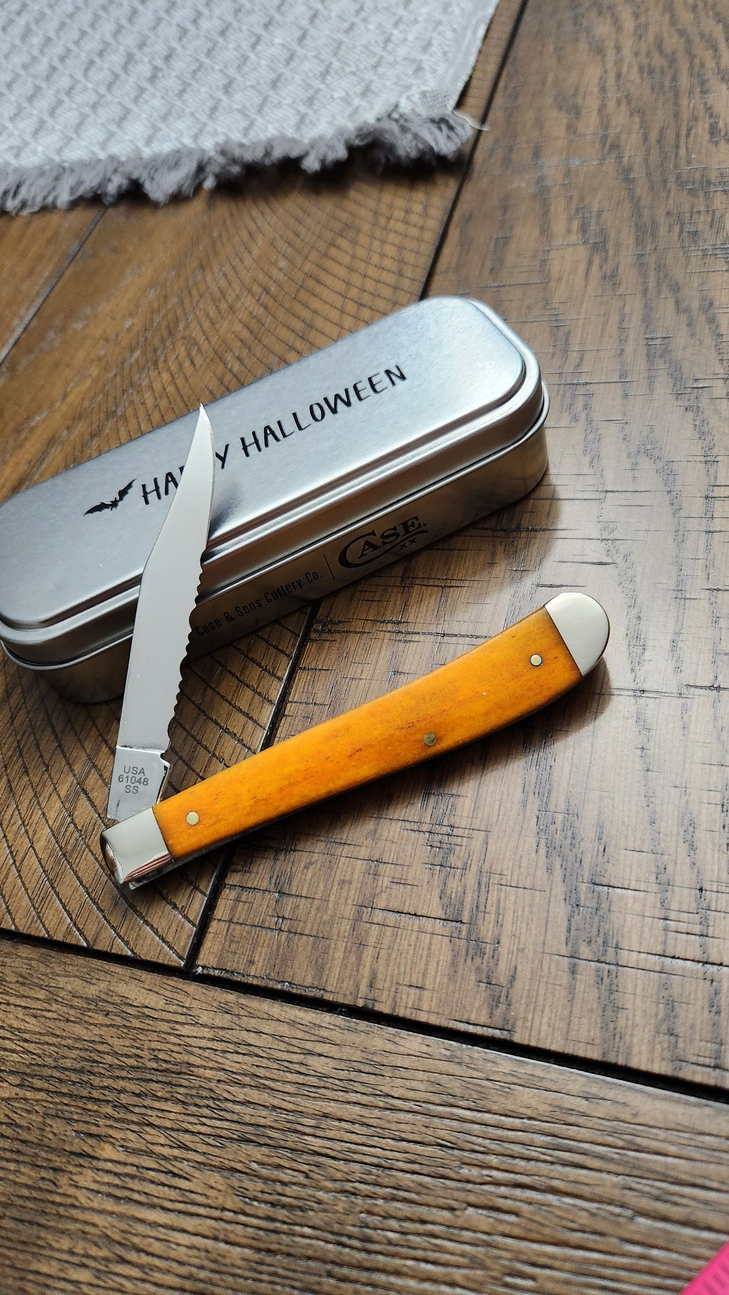 2024 Case XX Permission Orange Slim Line Trapper Halloween Knife