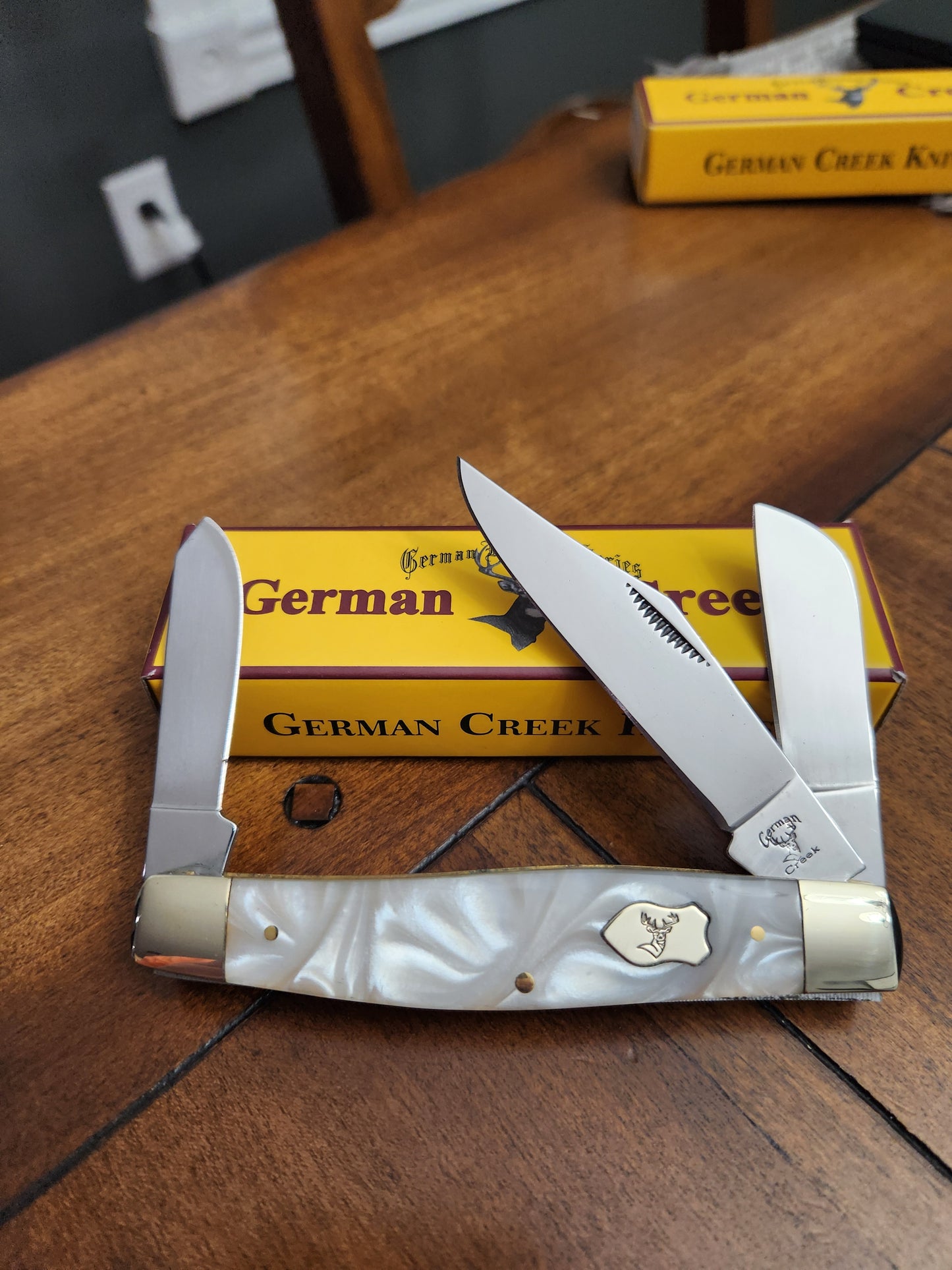 GERMAN CREEK 4 1/4" Grand couteau de poche Stockman à trois lames, manche en perle blanche NOUVEAU !!!