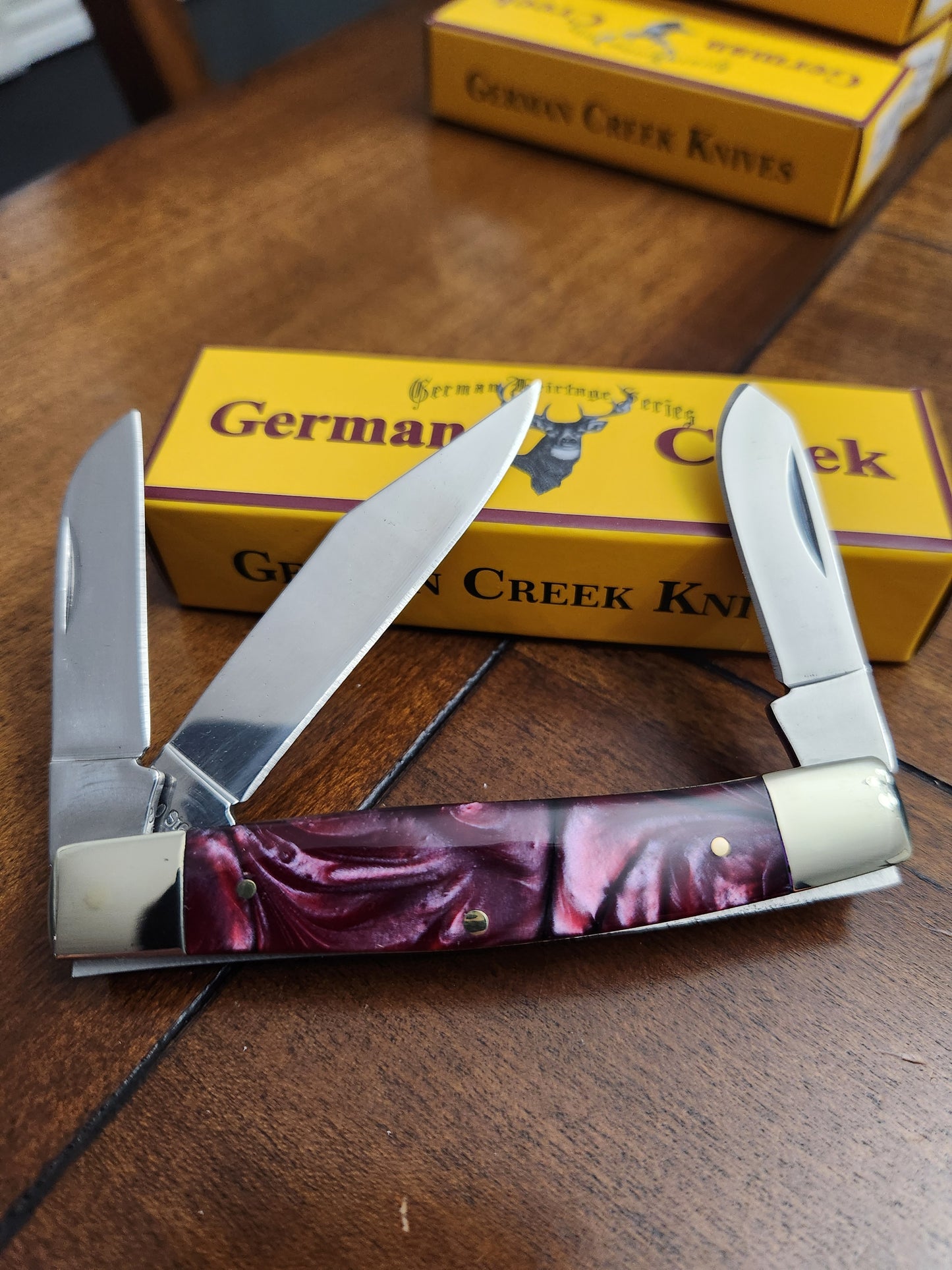 GERMAN CREEK 3 3/4" Couteau de poche Stockman à trois lames tourbillon rouge NOUVEAU