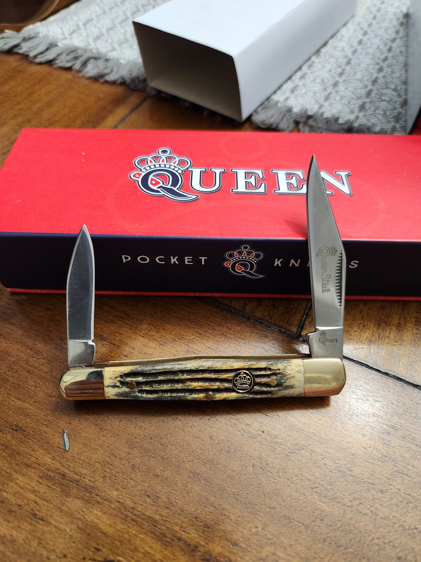 Queen Cutlery Winter Bottom Bone Half Whittler Pocket Knife QN47WB