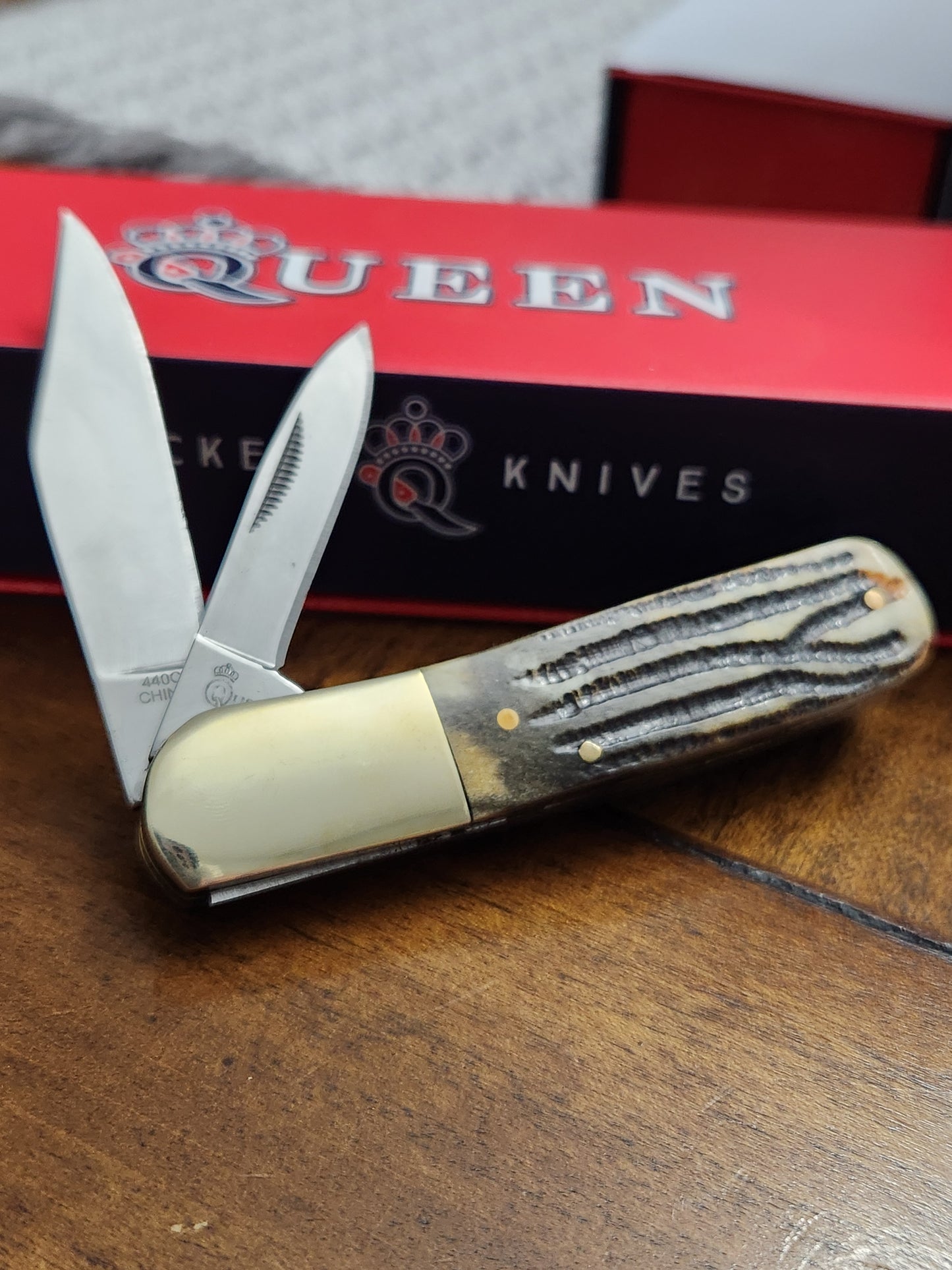 Queen Cutlery Winter Bottom Bone Barlow Pocket Knife QN22WB