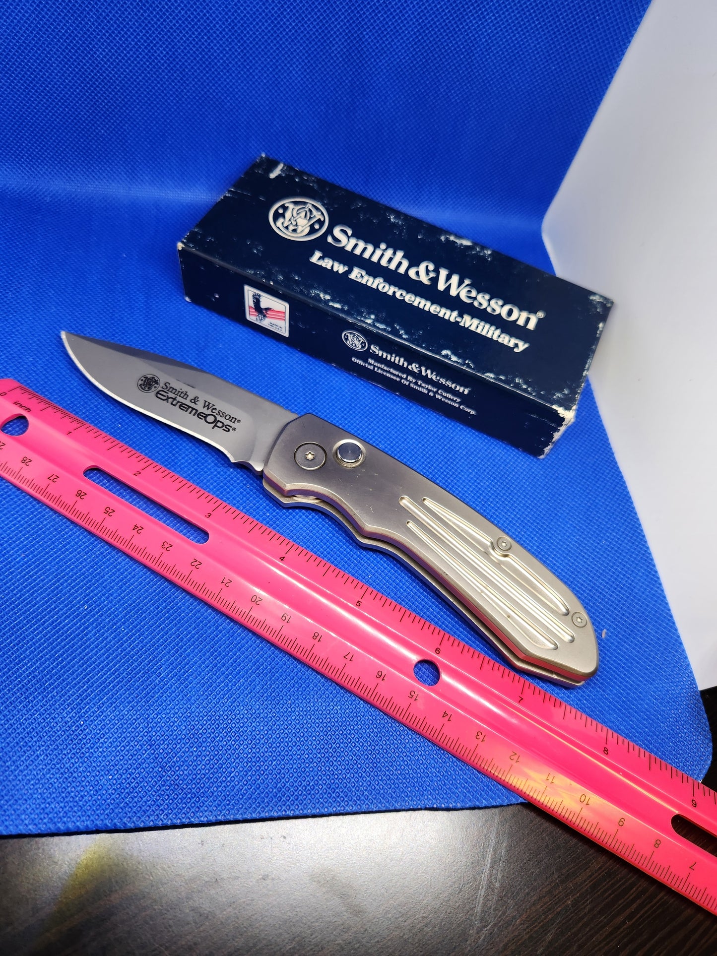 Smith & Wesson Extreme OPS Auto Plain Blade