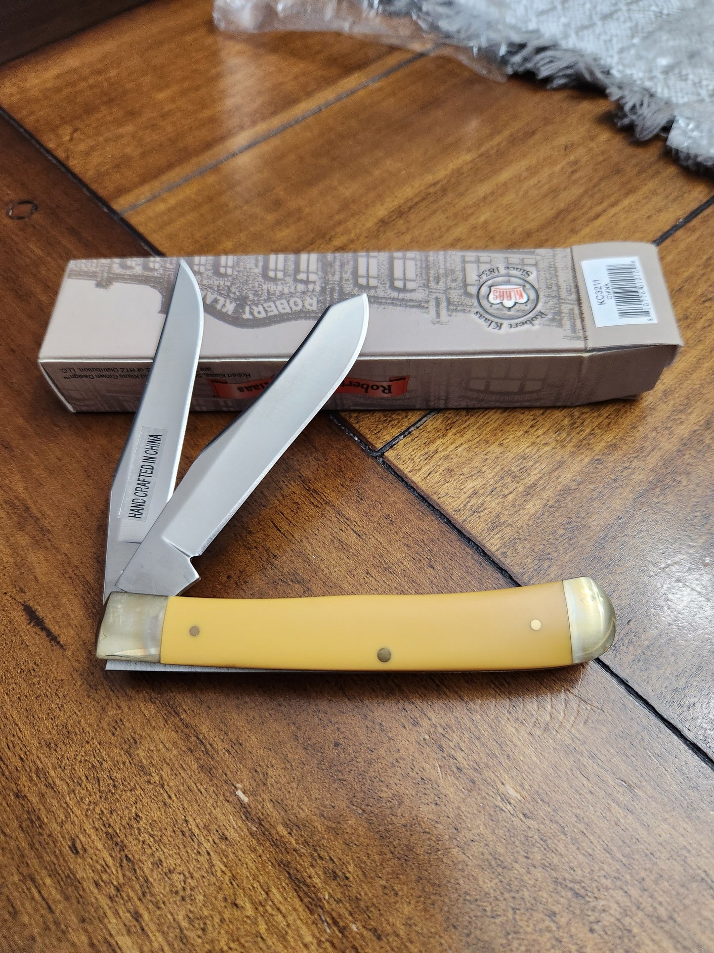 Robert Klaas Yellow Synthetic 4" Trapper KC3211