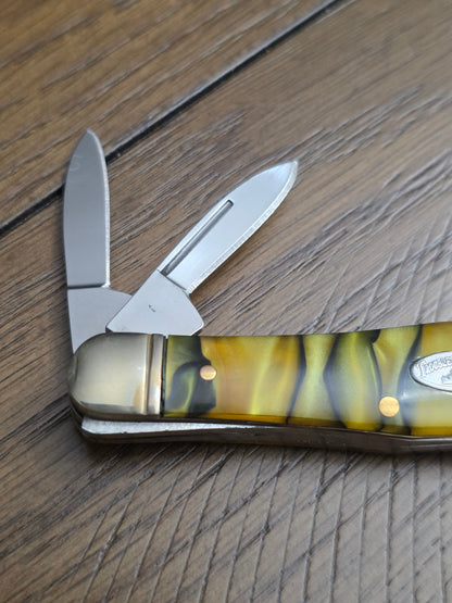 Troublesome Creek - Seahorse Whittler Style - Cat's Eye Synthetic Handles - Unused