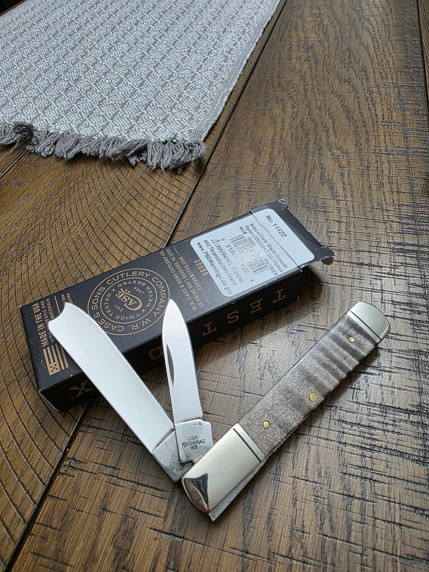 2024 Case XX Vault Pattern Natural Curly Maple 72005RAZ Exclusive - 11422