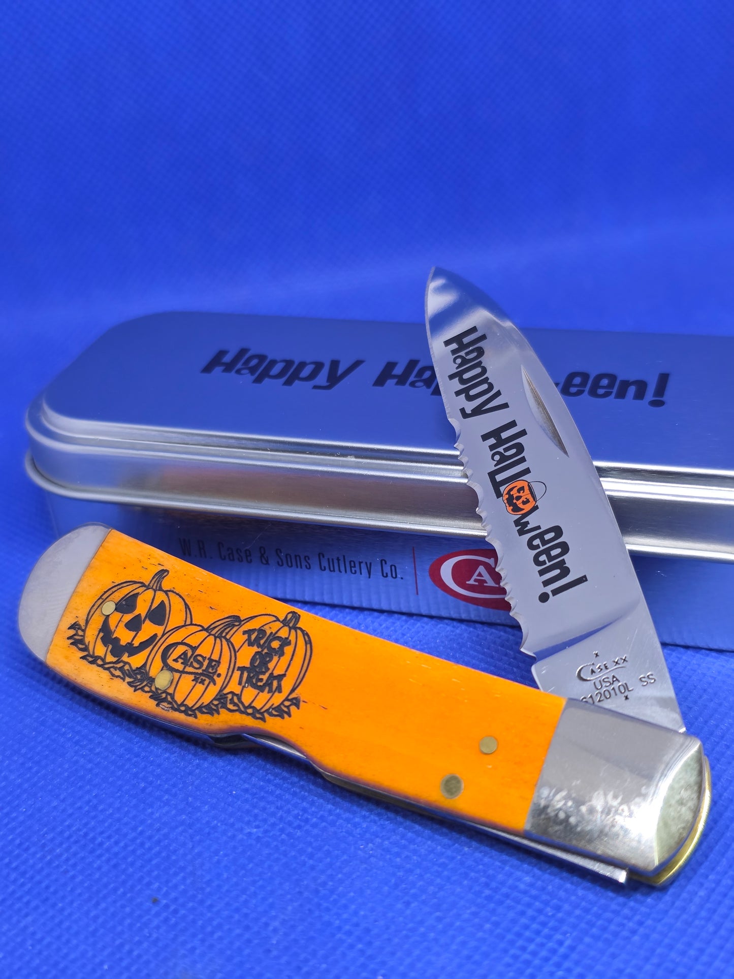 2018 Case XX 10580 Tribal Lock Happy Halloween Smooth Persimmon Bone NIB