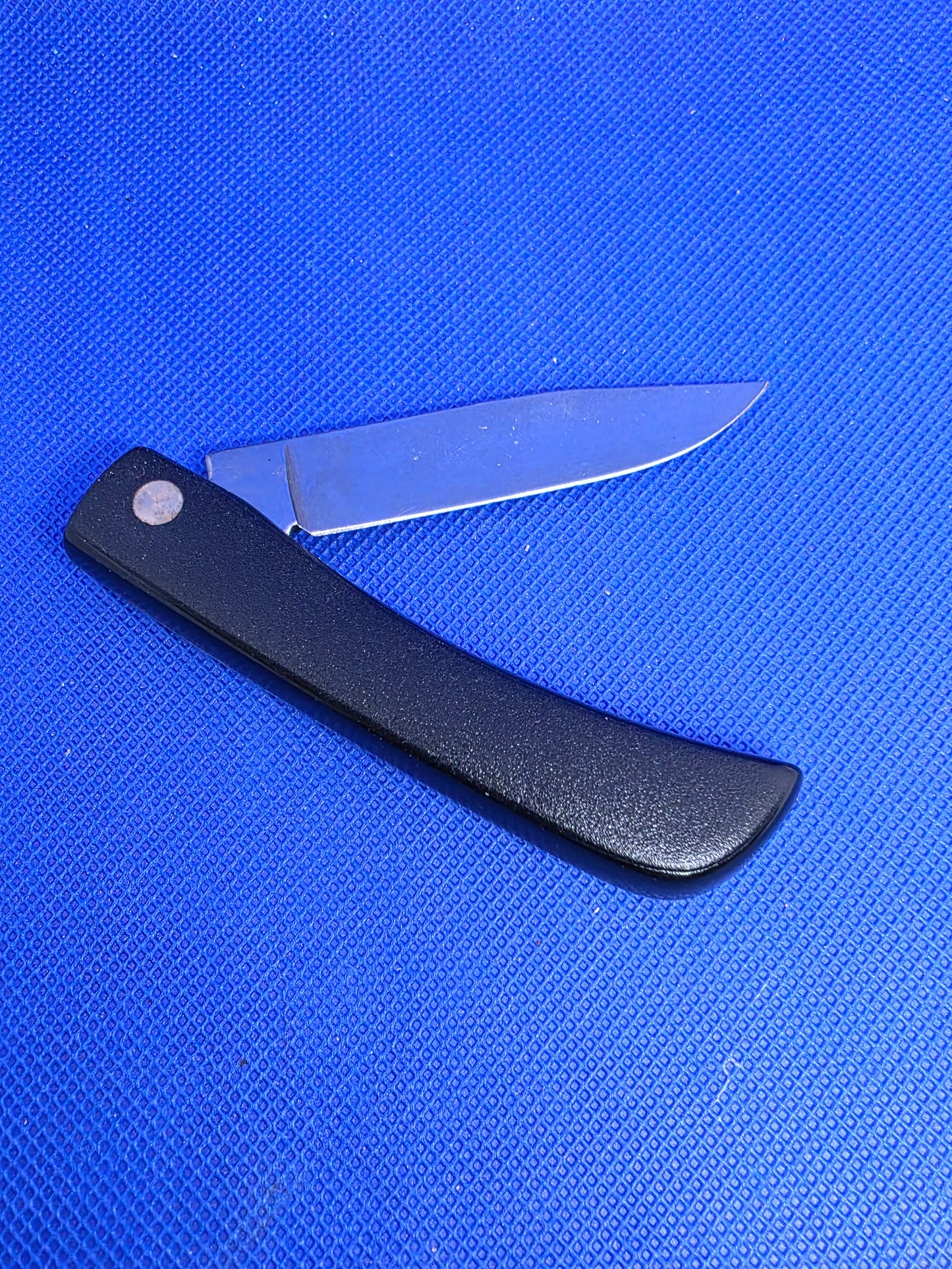 Kissing Crane - Black Angus Sod Buster Jr. - New with No Box