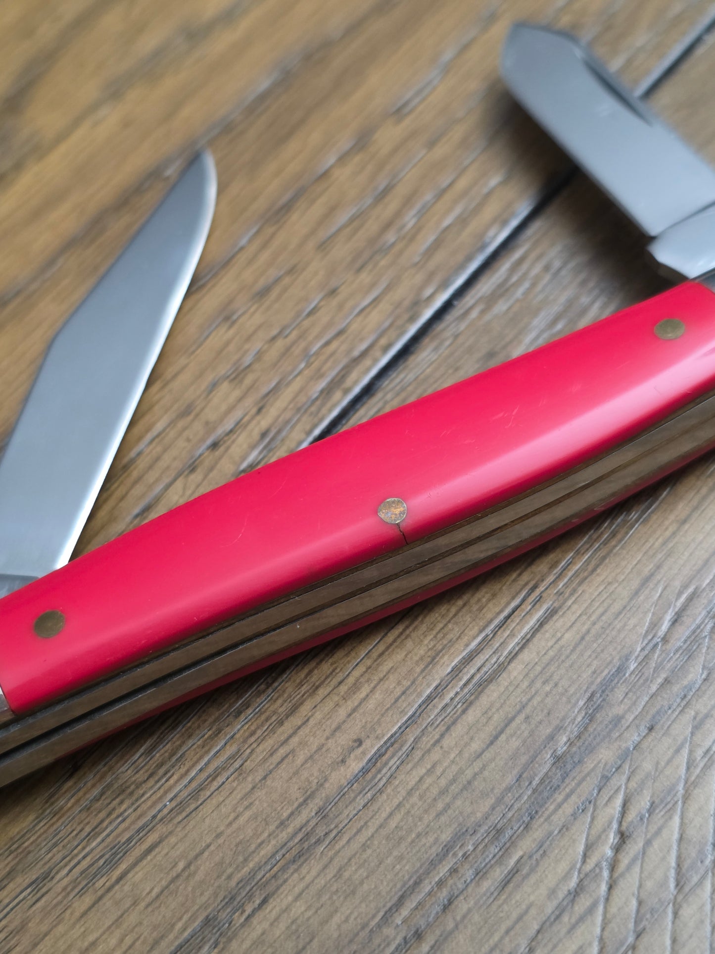 Queen Steel #9R - Smooth Red Delrin Stockman - 3 blade