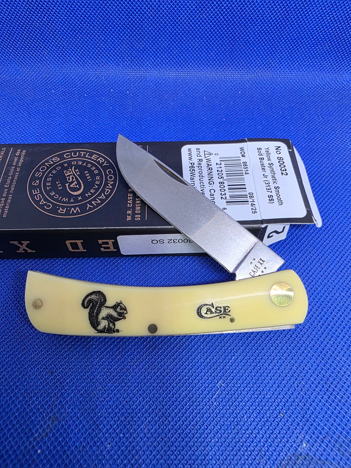 Case XX - Yellow Sod Buster Jr. - Squirrel - CA80032 SQ