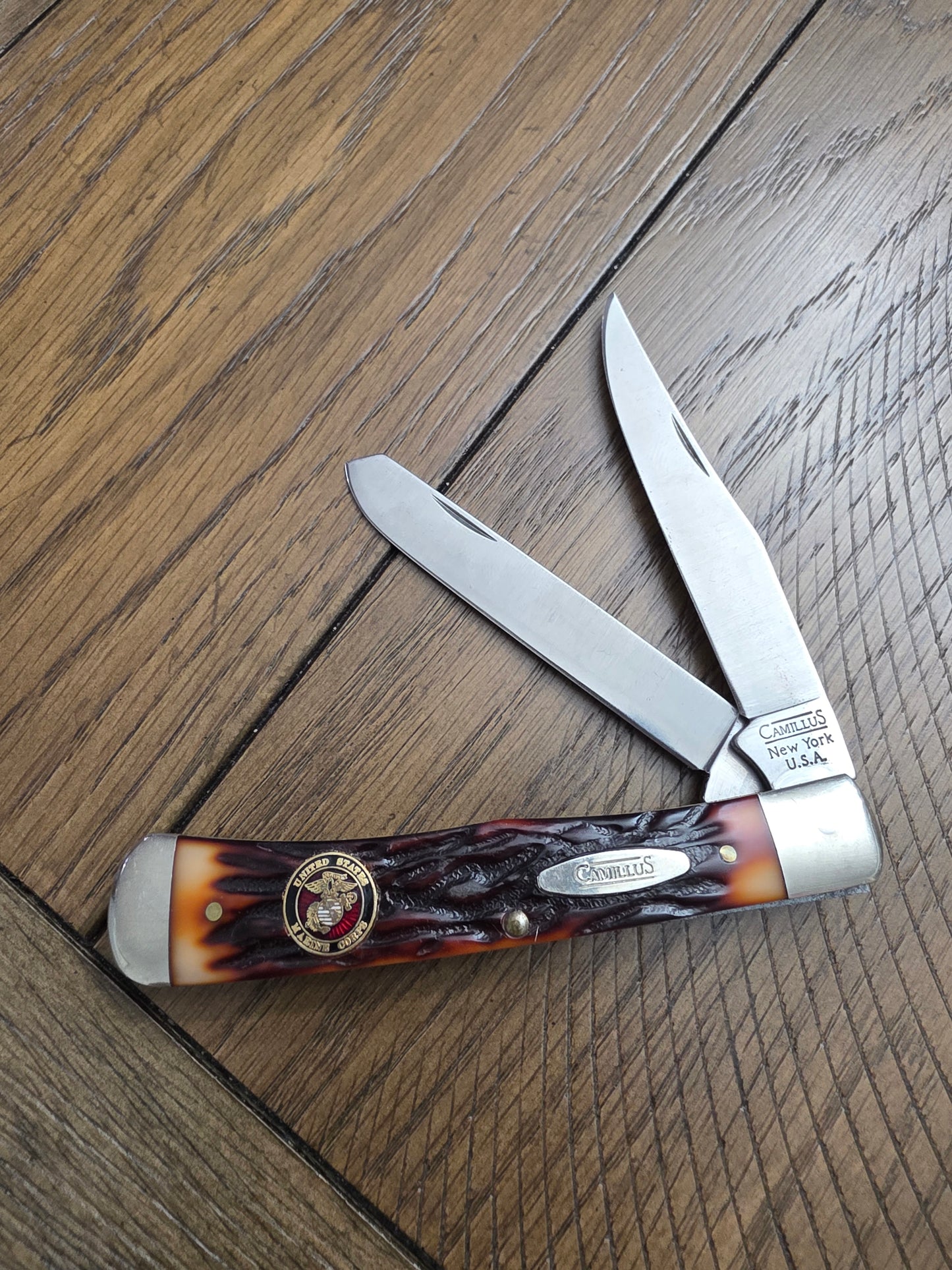 Camillus Trapper USA Made Trapper Stagalon Handles Unused Knife US Marines Shield