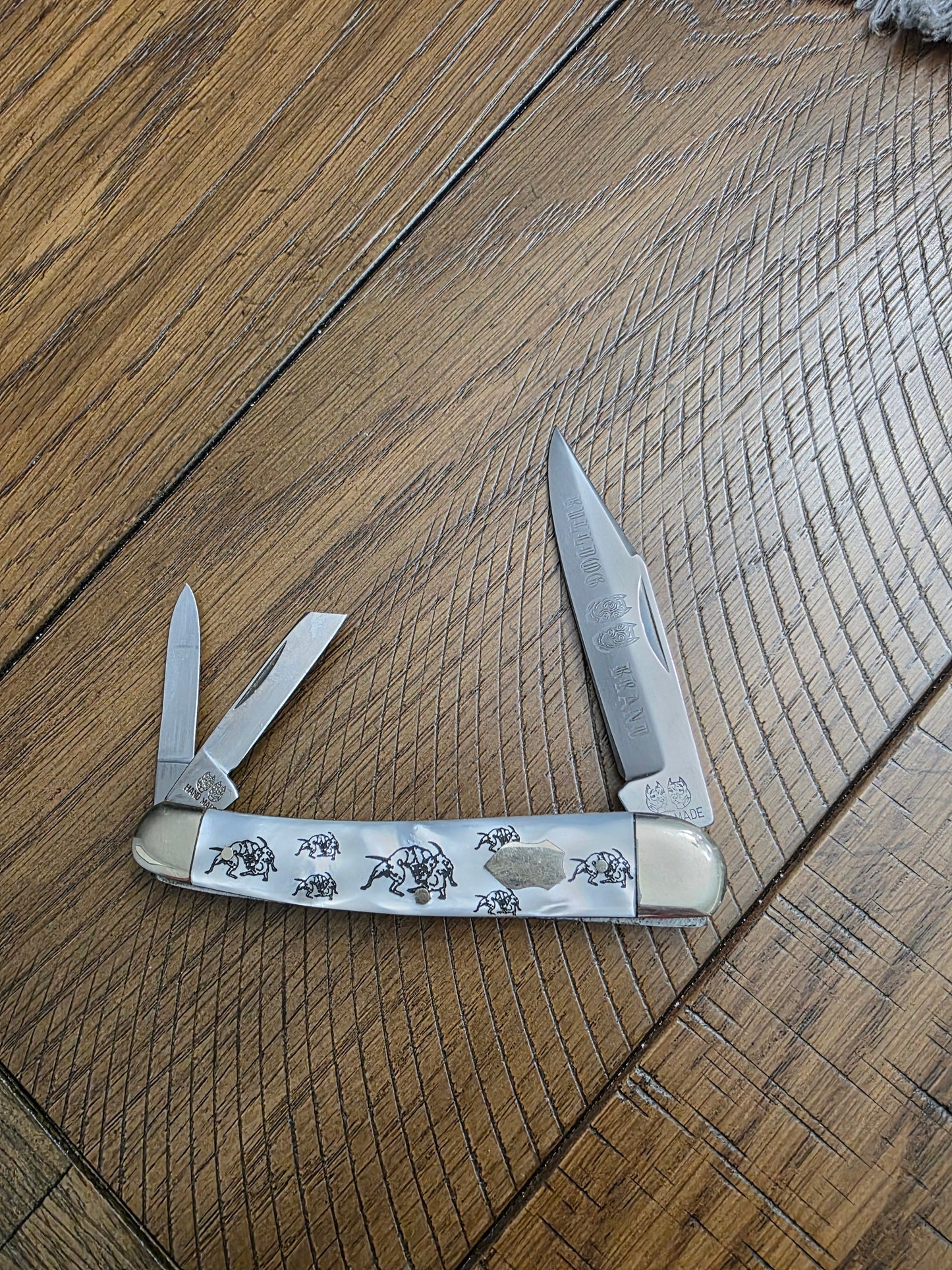 Bulldog Brand Faux Pearl Big Whittler Solingen Made