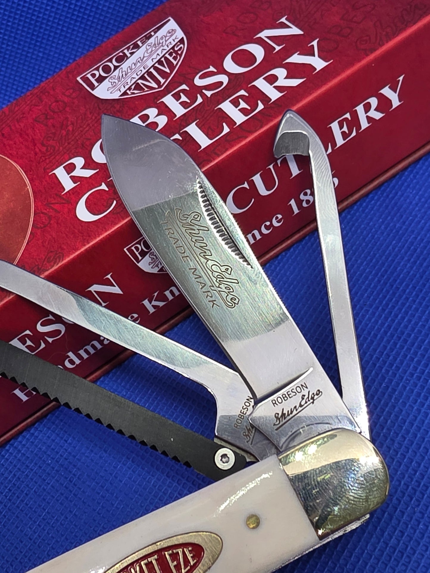 Robeson Shur-Edge Gamecock Knife - 4" Fightin' Chicken Knife - Smooth White Bone ROB632730W