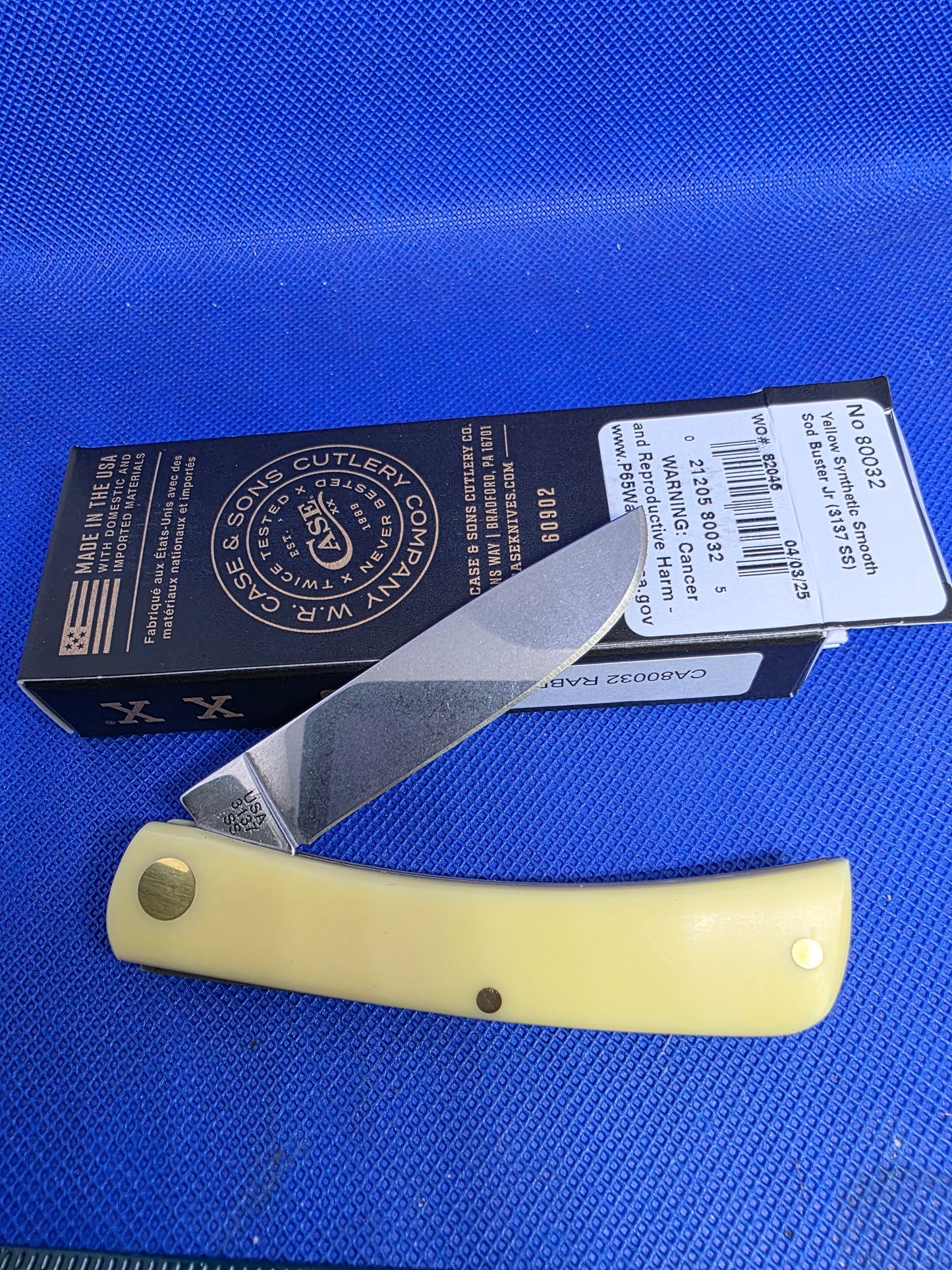 Case XX - Yellow Sod Buster Jr. - Rabbit - CA80032 RABBIT