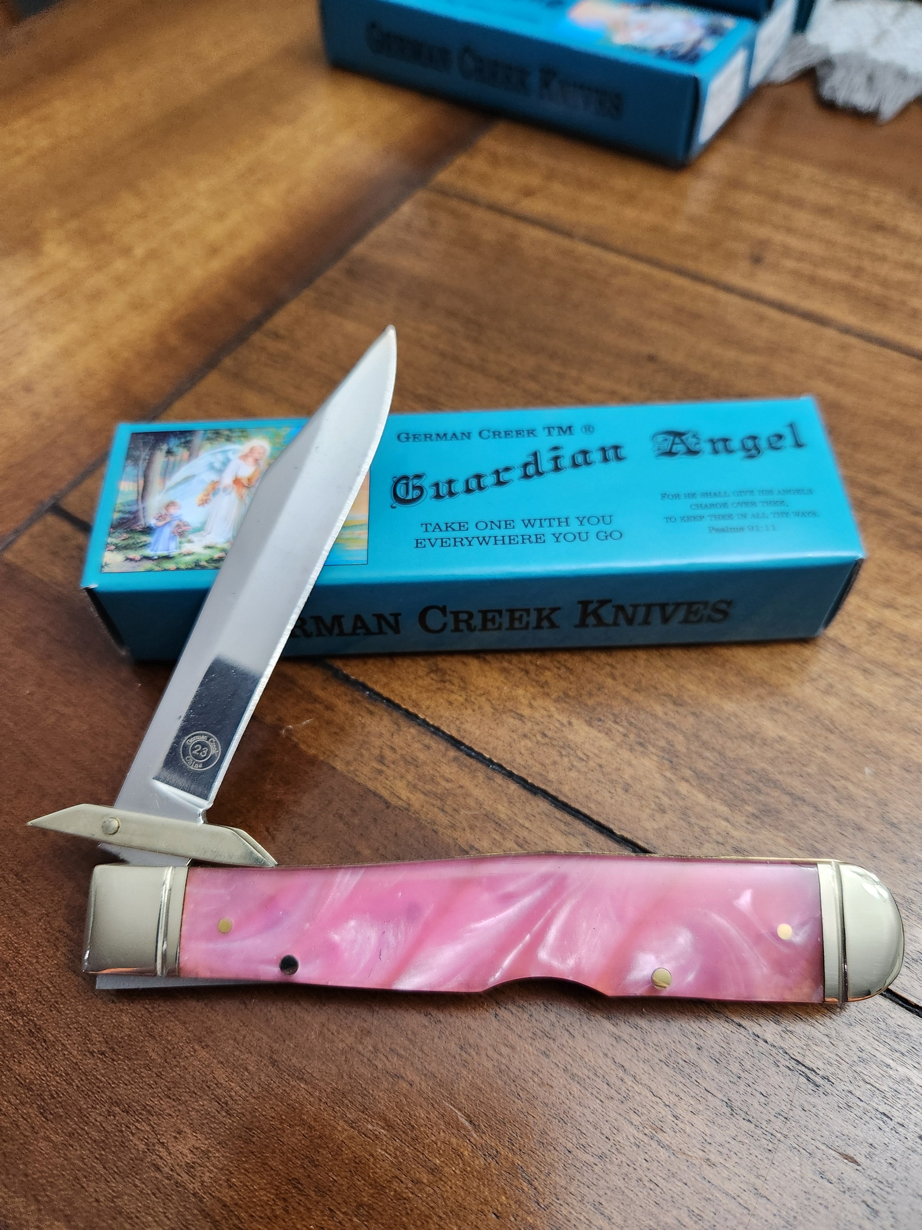 Guardian Angel Lock Back Cheetah Knife Pink Swirl Handles 4 3/8