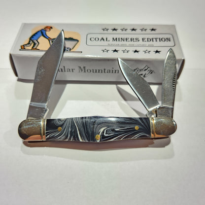 Popular Mountain 3 Blade Split Back Whittler Black and White Swirl Handles 43058