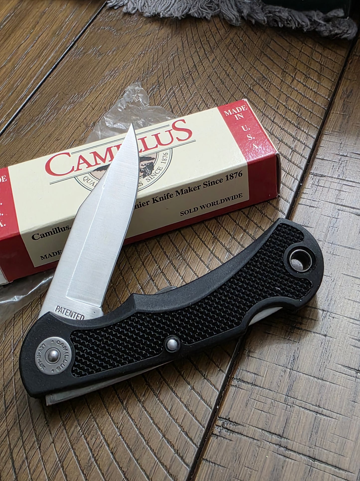 Camillus USA 5849 Lev-R-Lok NIB Black Grivory Handles