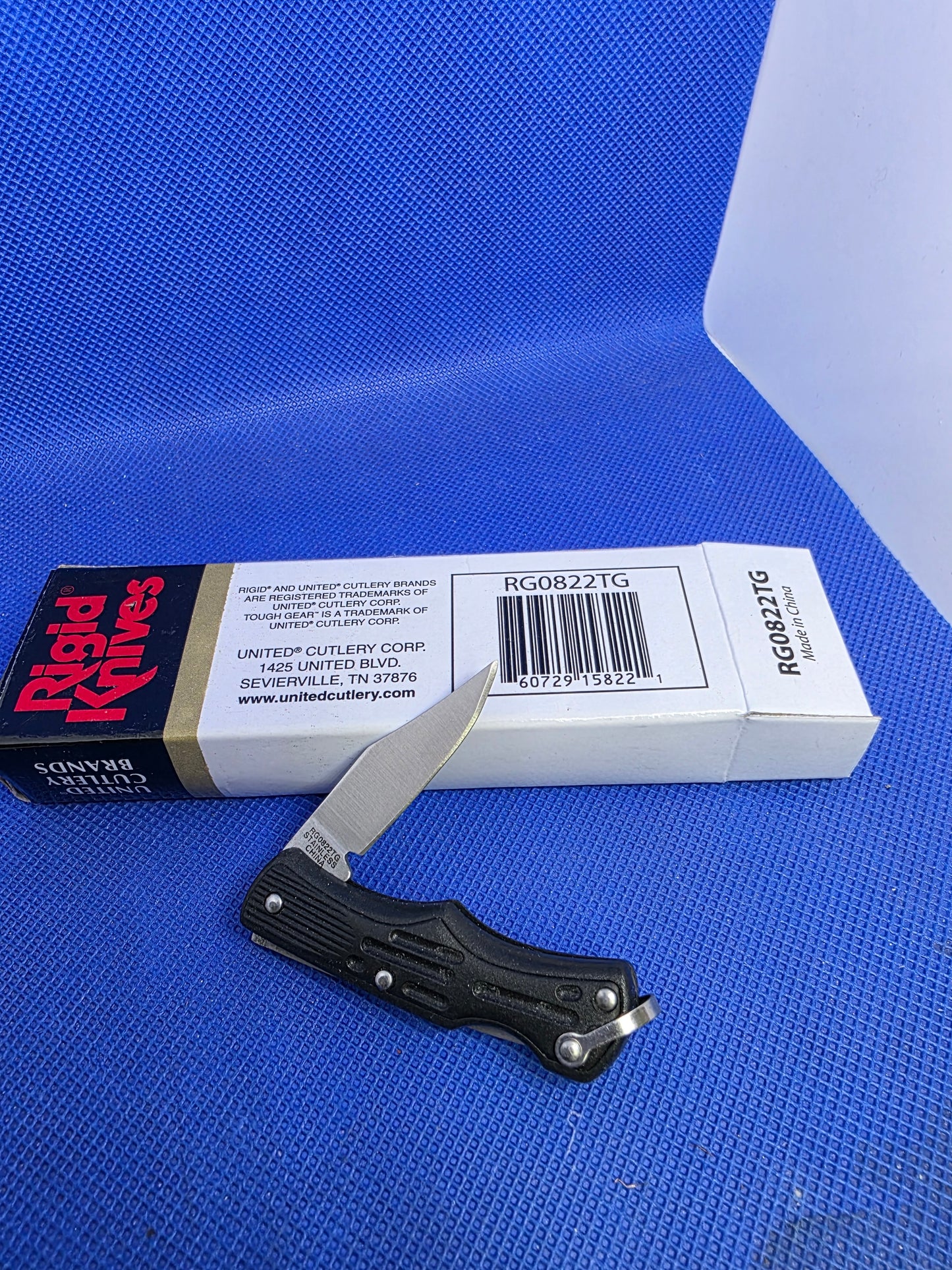 Rigid Small Lockback Knife with Loop NIB RG0822TG
