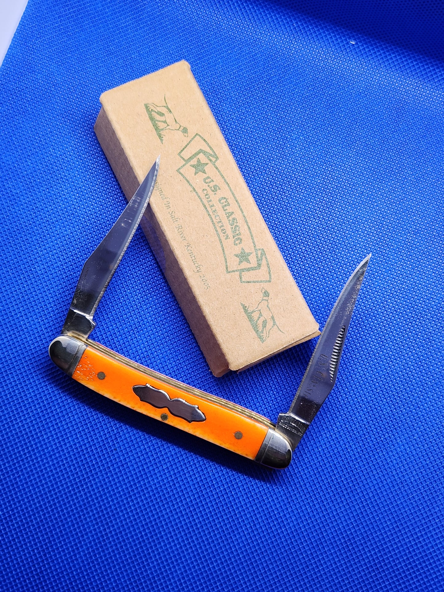 US Classic Smooth Orange Bone Muskrat knife EM2567017OR