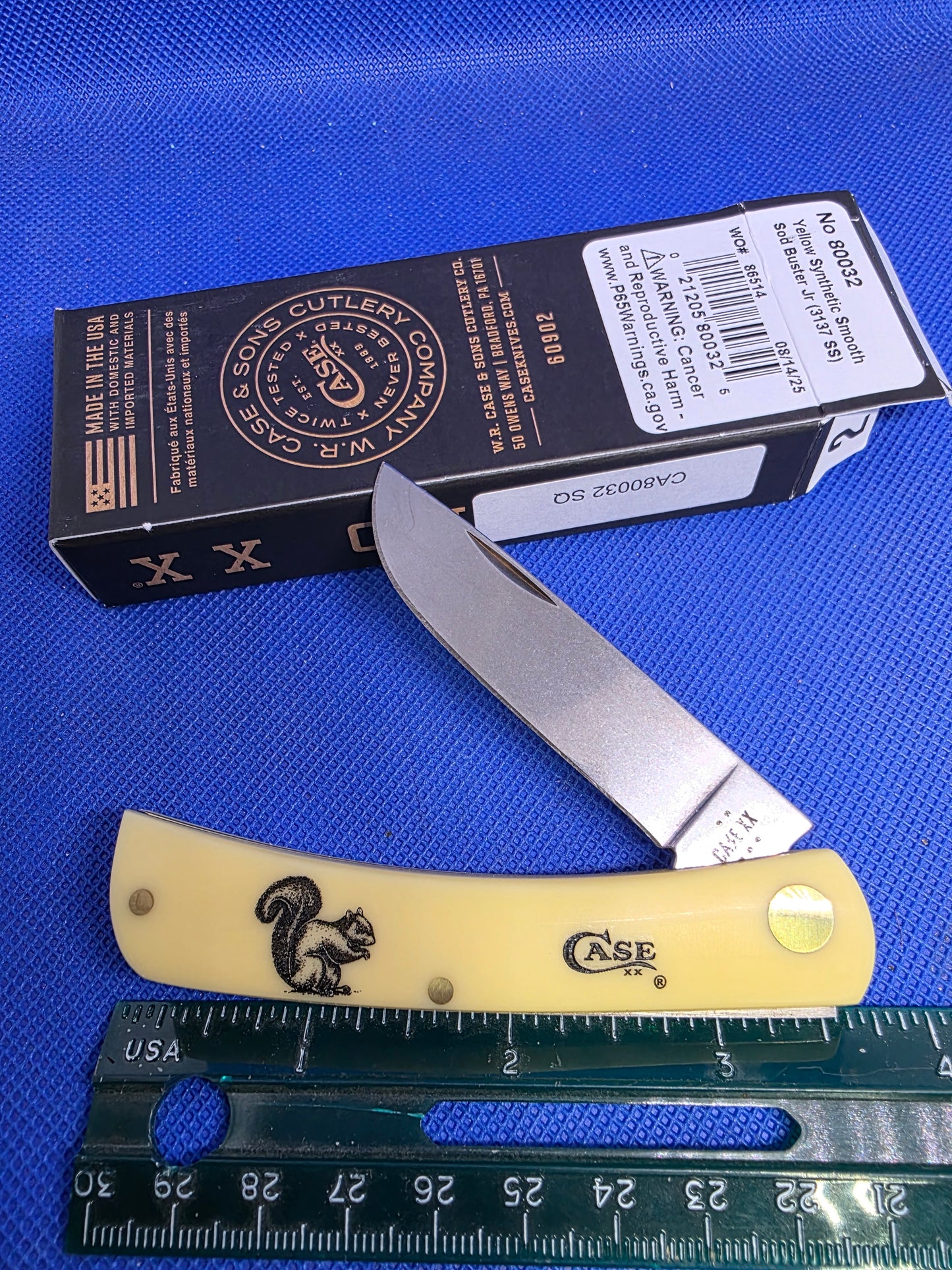 Case XX - Yellow Sod Buster Jr. - Squirrel - CA80032 SQ