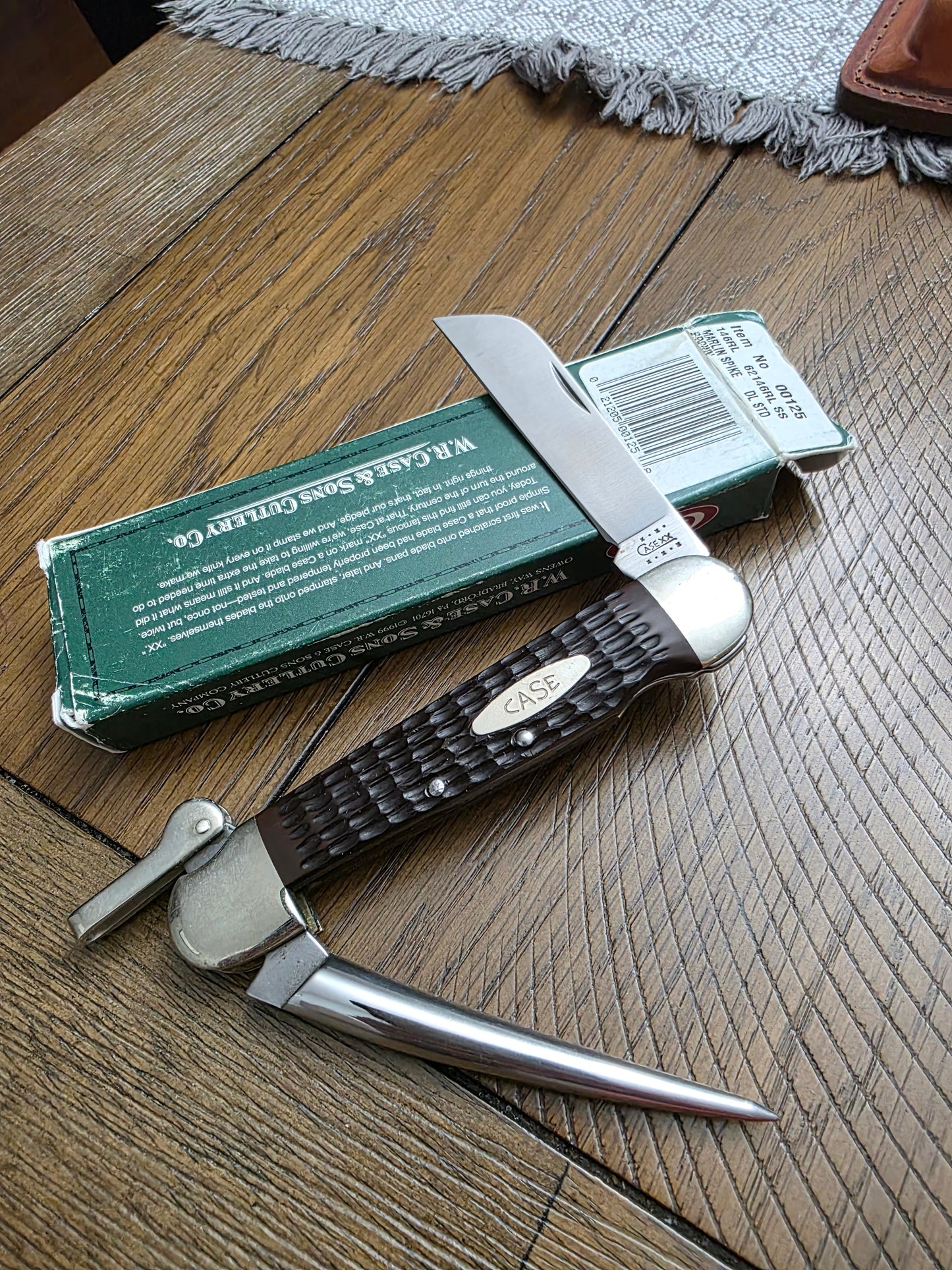 2001 Case XX Marlin Spike Brown Jigged Delrin 00125 NIB