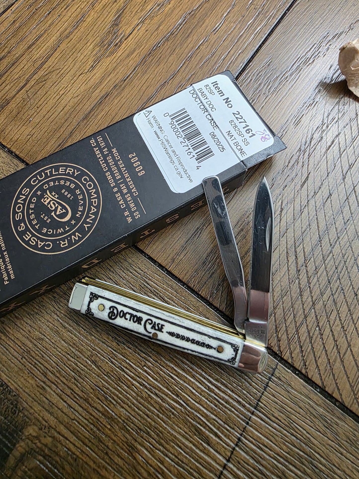 2025 Case XX Baby Doc Doctor Case Knife 227161