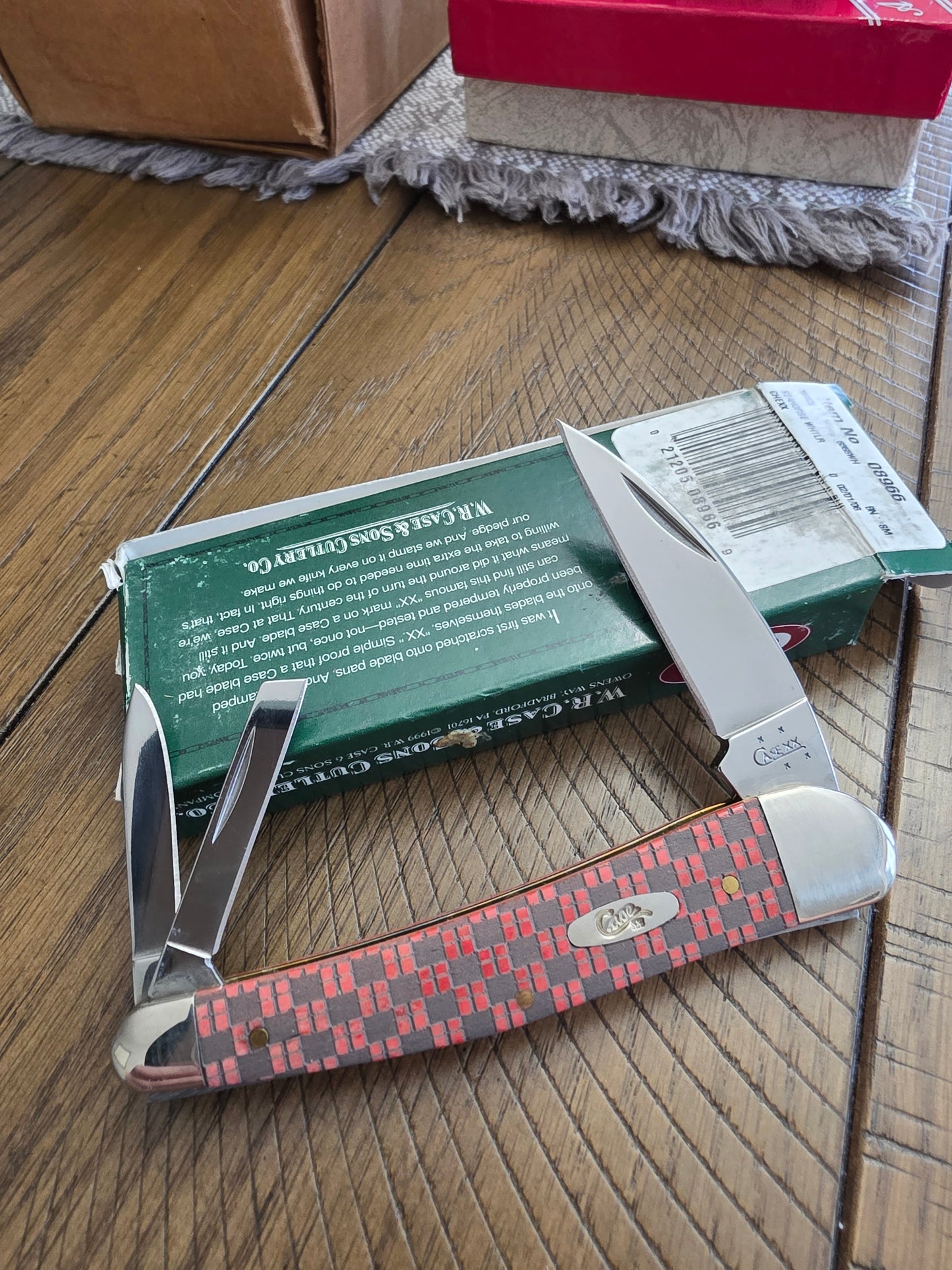 2006 Case XX 6255wh Seahorse Whittler Red Chexx Collection Red Bone 08966