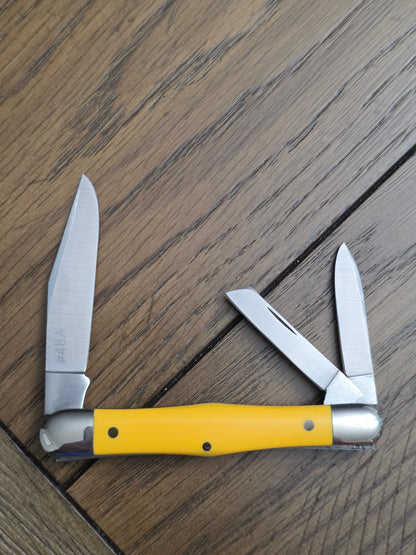 Queen Cutlery Thin Frame Whittler - Yellow Delrin Handles UNUSED