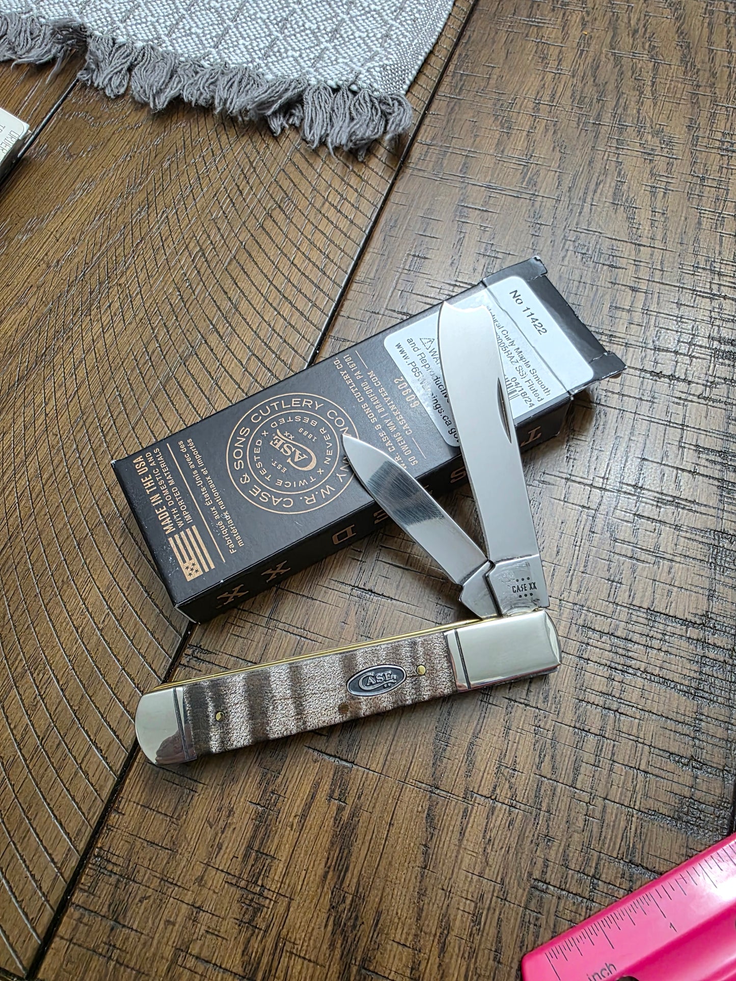 2024 Case XX Vault Pattern Natural Curly Maple 72005RAZ Exclusive - 11422