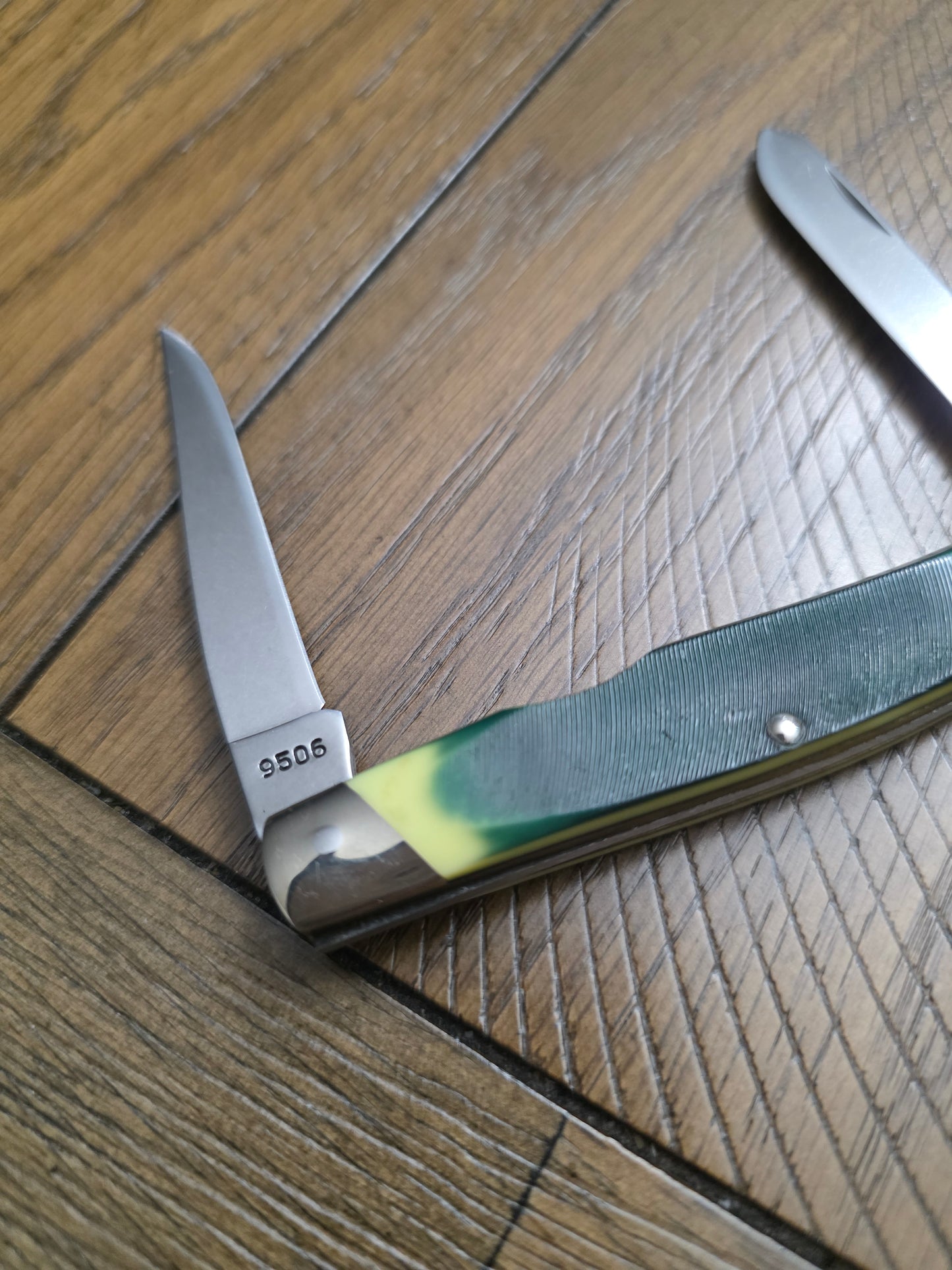 Remington USA - 9506 Moose with Green Sawcut Delrin Handles Unused