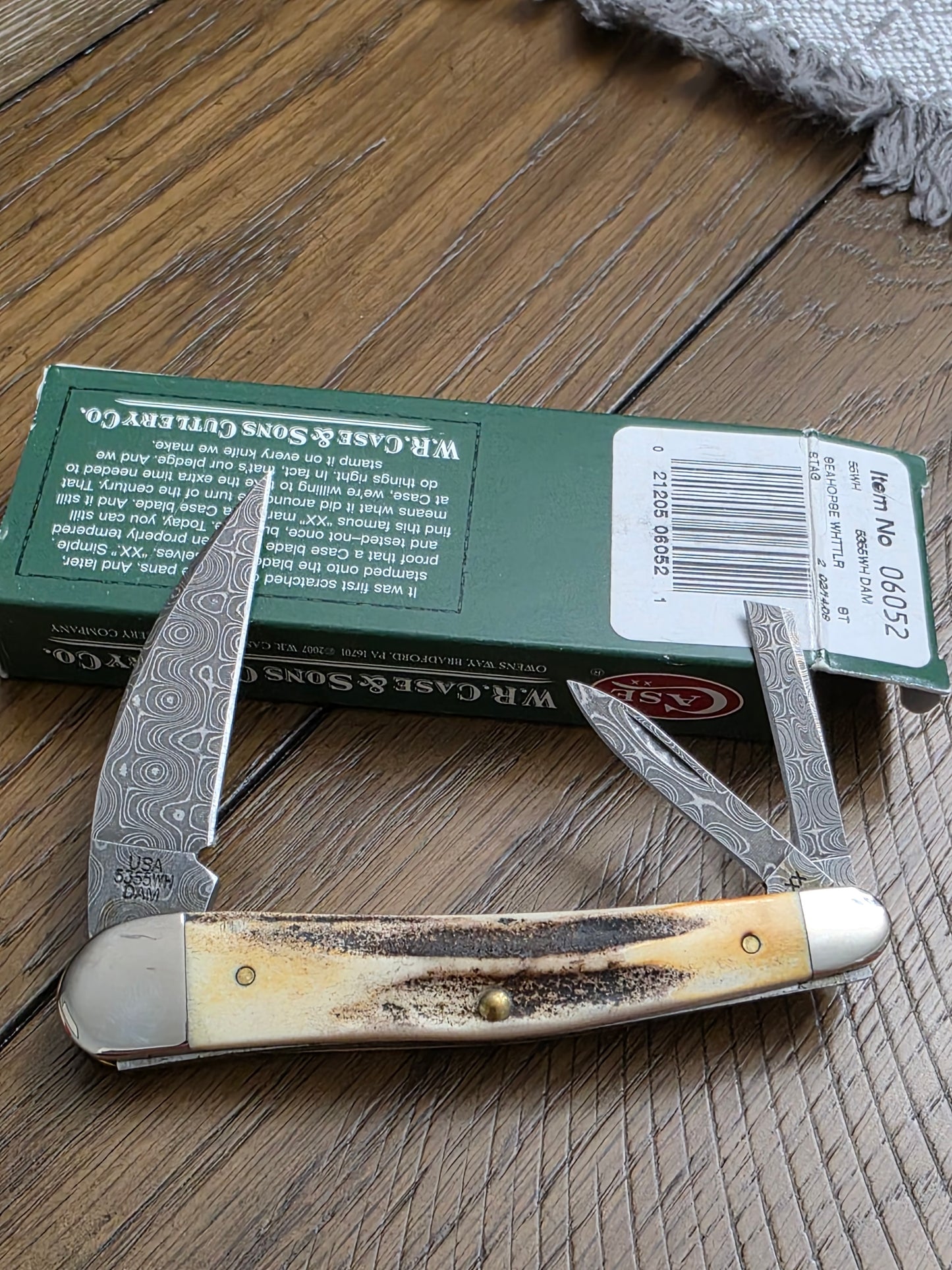 2008 Case XX 5355WH Burnt Stag Damascus Seahorse Whittler 06052