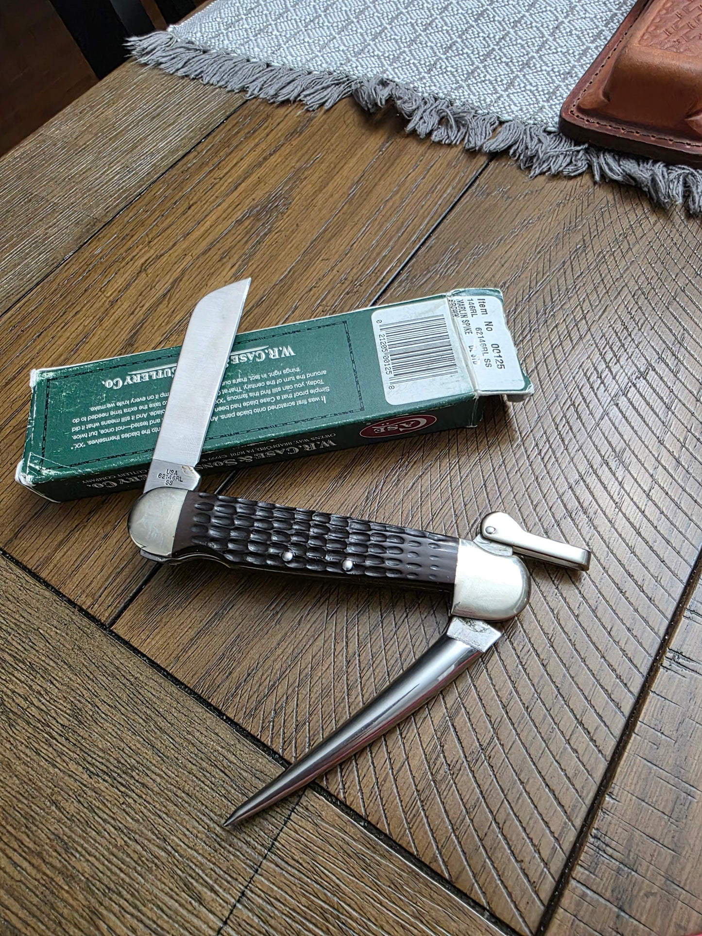 2001 Case XX Marlin Spike Brown Jigged Delrin 00125 NIB