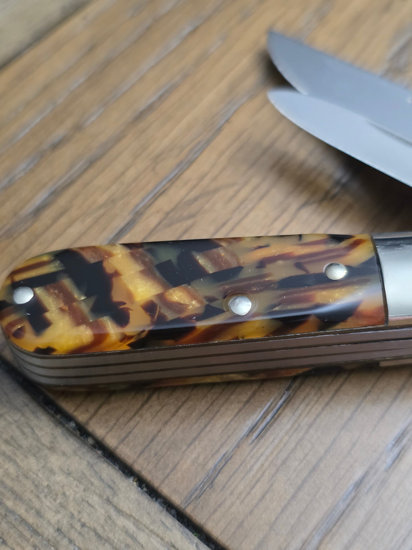 J.A. Henckels Barlow 3 Blade Barlow Imitation Tortoise Shell Handle No Box