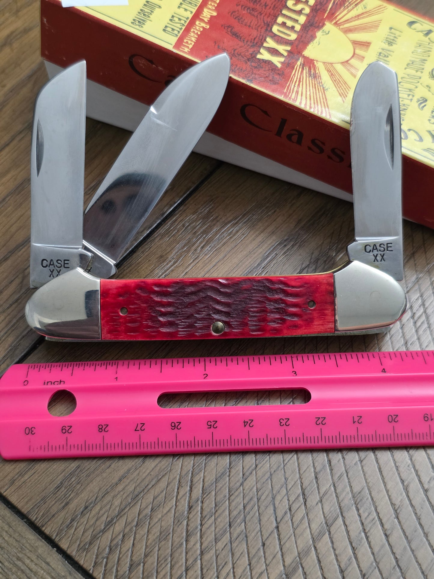 1991 Case XX Classic 6394 Gun Boat Canoe 3 Blade Red Jig Bone Handle