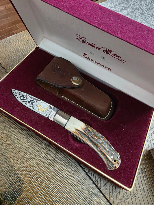 Browning Stag Lockback Knife with Sheath in Display