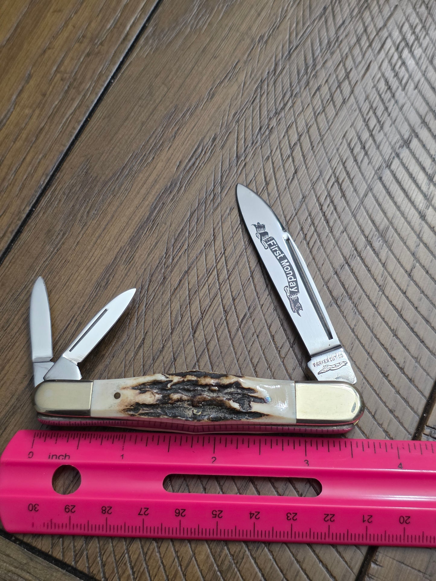 Parker Cut Co Japan - Stag Handle Whittler - First Monday Series