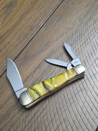 Troublesome Creek - Seahorse Whittler Style - Cat's Eye Synthetic Handles - Unused