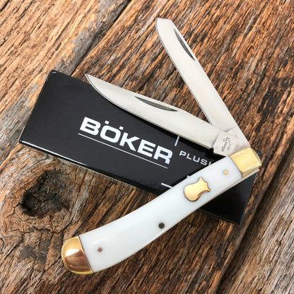 BOKER PLUS 3 3/4" TRAPPER Couteau de poche style vintage Poignées BLANCHES NOUVEAU BO294W