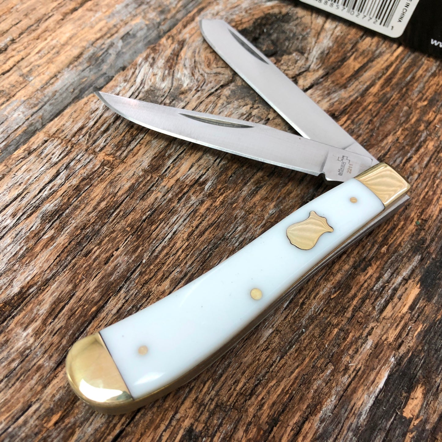 BOKER PLUS 3 3/4" TRAPPER Couteau de poche style vintage Poignées BLANCHES NOUVEAU BO294W